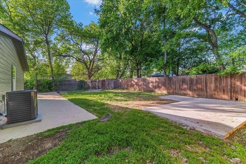 Tiny photo for 1520 Barcus Circle, Fort Worth, TX 76134 (MLS # 21101360)