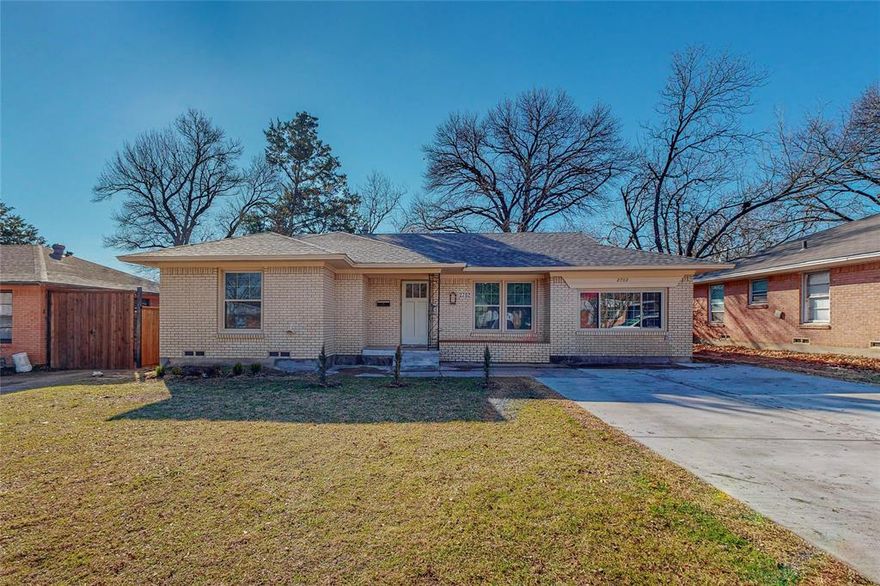 Main house is a 3 bed 2 and half bath. Guest house in the back is a 1 bedroom efficiency with its own bathroom and kitchen. Both structures have been updated 2years ago. Guest house used to be an airbnb. In the last 2 years the guest house was subleased by tenant. All staging furniture and decor can stay if buyer wants them.