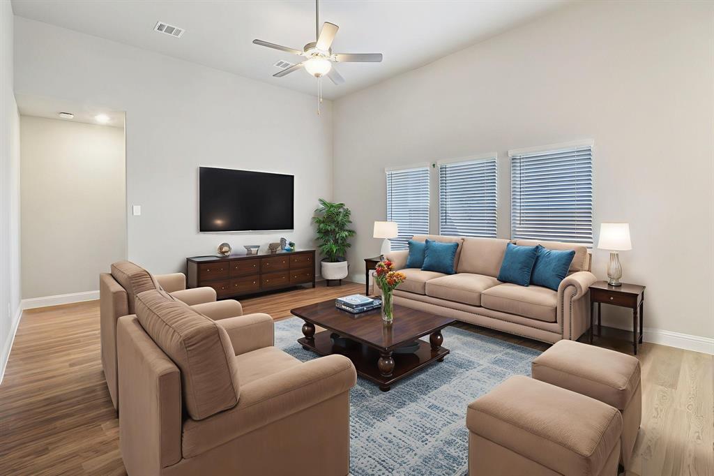 Lakehaven - Residential