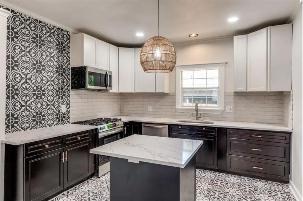 Winnetka Heights - Residential Lease