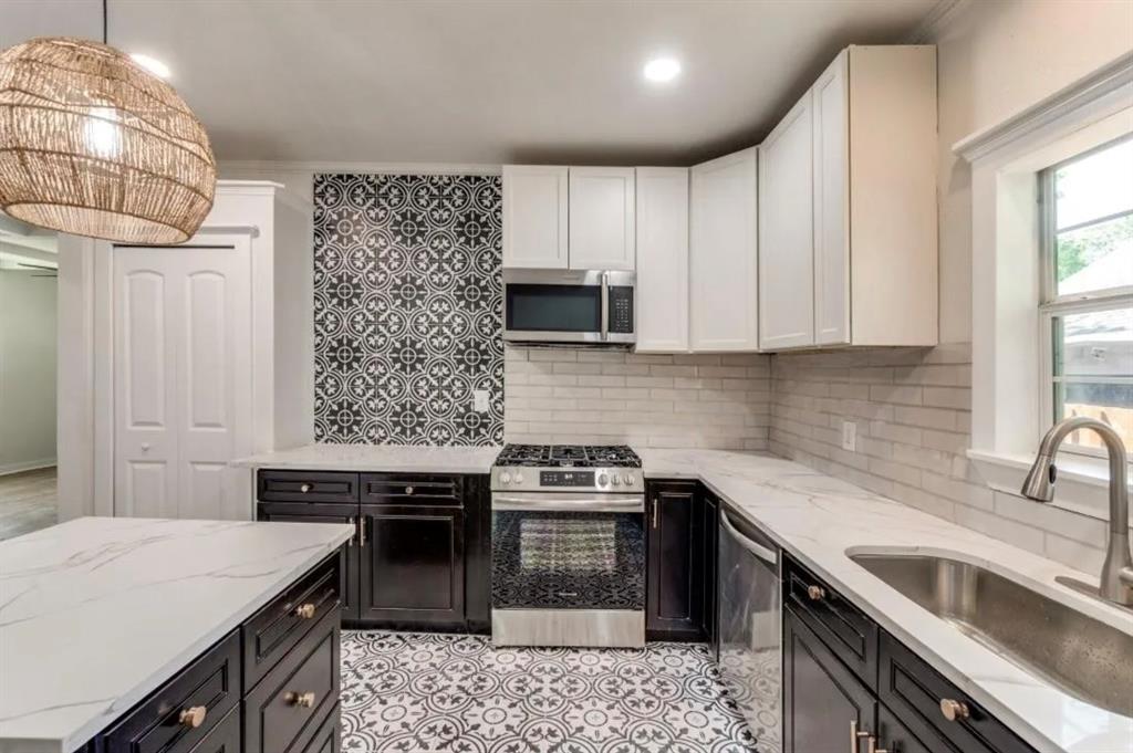 Winnetka Heights - Residential Lease