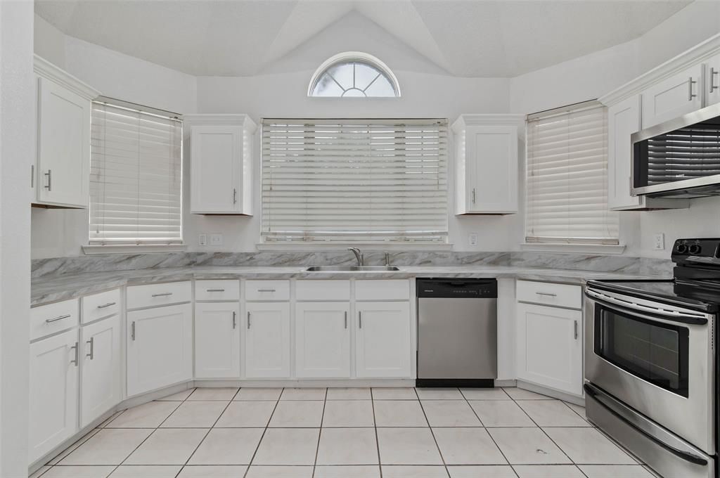 Photo of 2323 Weatherby Drive, Mesquite, TX 75181 (MLS # 21024369)