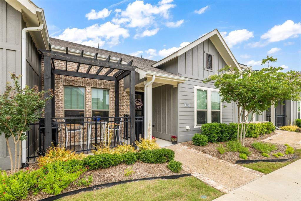 4507 Evening Elm Court