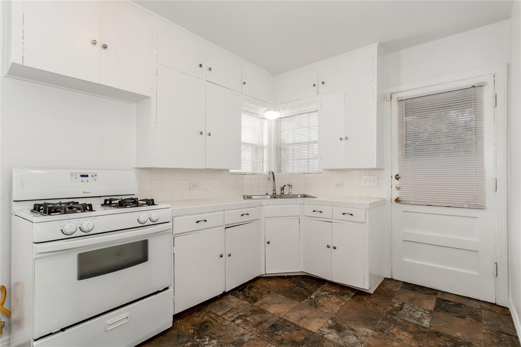 Lovers Lane Heights - Residential Lease