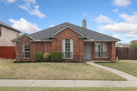 Photo of 807 Squire Court, Allen, TX 75002 (MLS # 21197911)