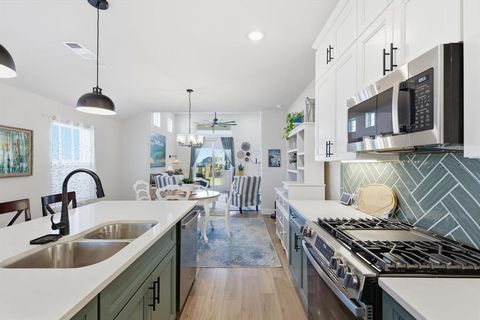 Tiny photo for 1018 Abigail Way, Midlothian, TX 76065 (MLS # 21209827)