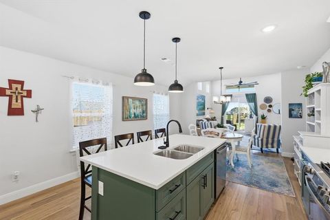 Tiny photo for 1018 Abigail Way, Midlothian, TX 76065 (MLS # 21209827)