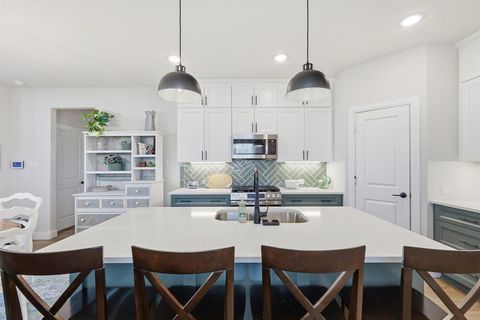 Tiny photo for 1018 Abigail Way, Midlothian, TX 76065 (MLS # 21209827)