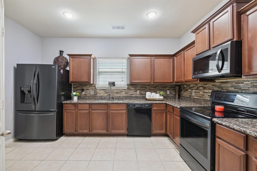 Oak Hollow Estates Ph 6 - Residential Lease