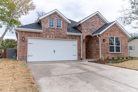 A home in Bonham