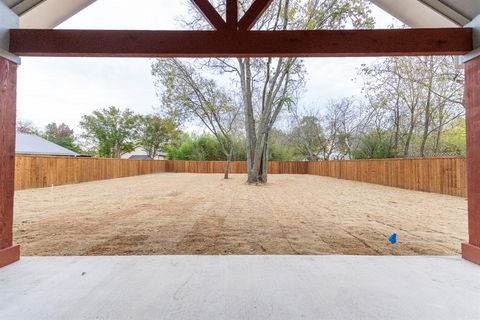 A home in Bonham