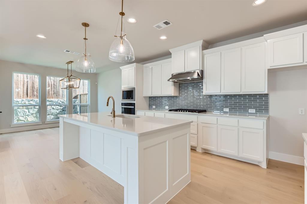 Castle Hills Northpointe Townhomes - Residential