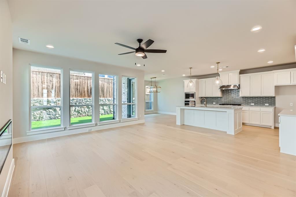 Castle Hills Northpointe Townhomes - Residential