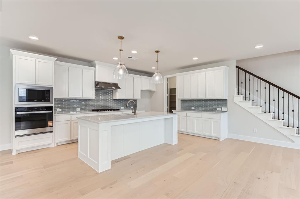 Castle Hills Northpointe Townhomes - Residential