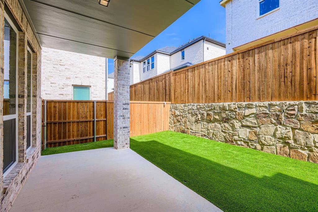 Castle Hills Northpointe Townhomes - Residential