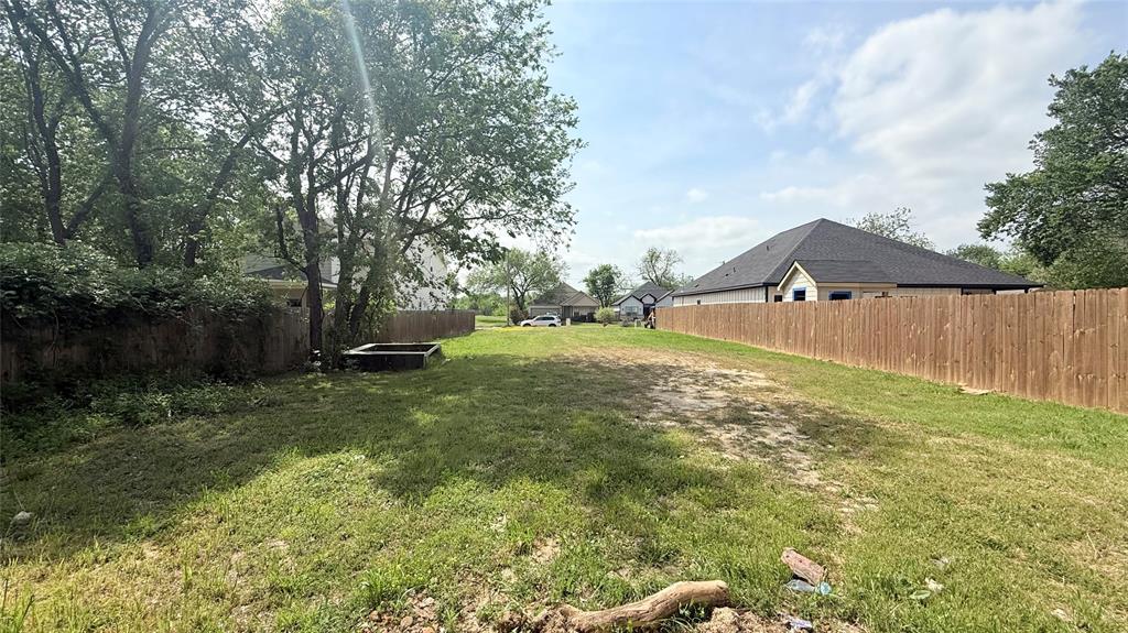 Douglas Park Add - Land