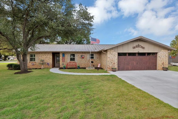 4101 NEWPORT BAY CT, GRANBURY, TX 76049 - Image b2a5659dbbde0b1edacb5c1025d0c7df/2791120663