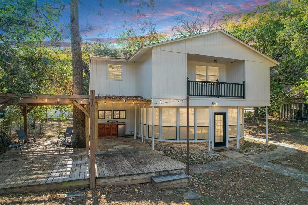 2328 Wildwood Way