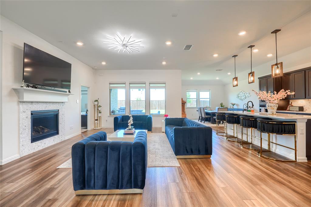 2404 Limestone Lane