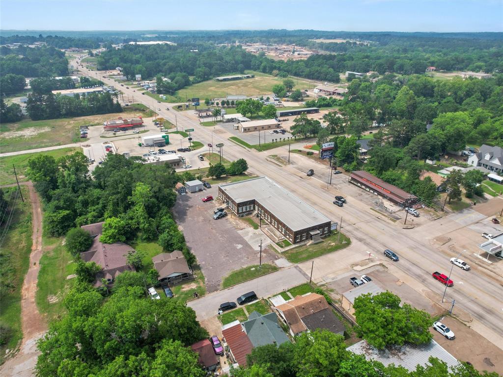 221 S US HWY 271