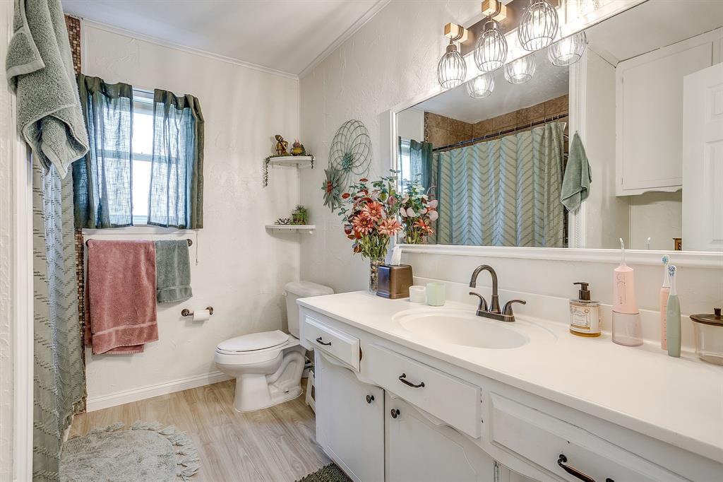 Colonial Country Estates - Residential
