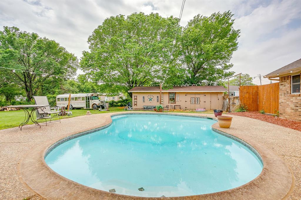 Colonial Country Estates - Residential