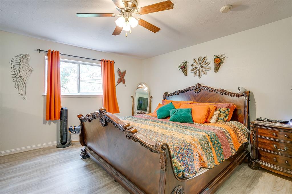 Colonial Country Estates - Residential
