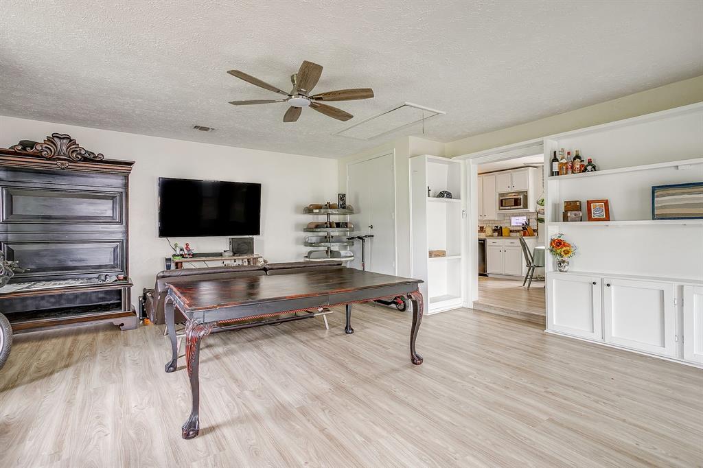 Colonial Country Estates - Residential