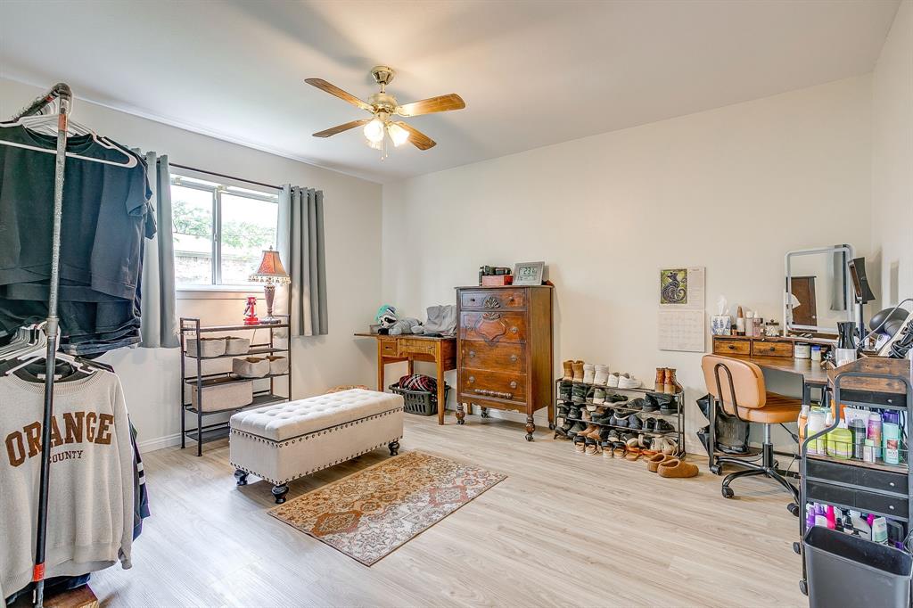 Colonial Country Estates - Residential