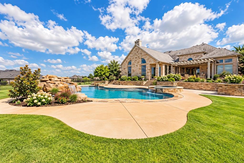 113 Club House Drive