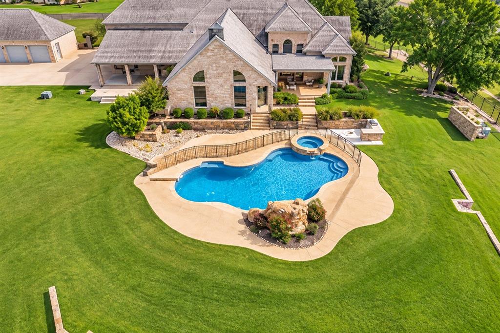 113 Club House Drive
