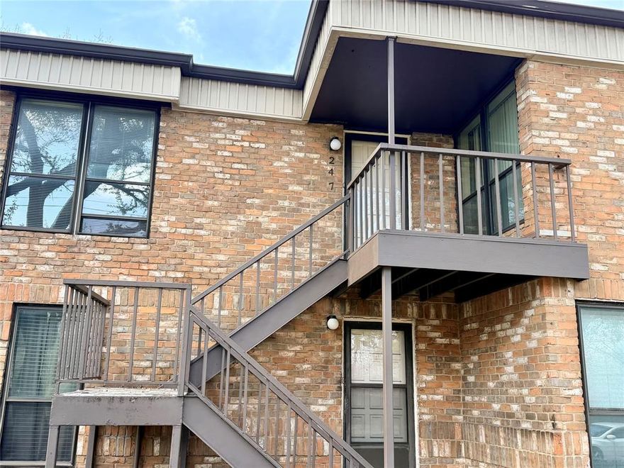 Charming 2-Bedroom Condo in Prime Northeast Dallas. Don't miss this incredible opportunity to own a spacious upstairs condo in the heart of Northeast Dallas. This well-maintained 2-bedroom, 2-bath unit offers a comfortable and functional layout filled with natural light, creating a warm and inviting atmosphere. Enjoy low-maintenance living with an HOA that covers all utilities and most repairs—perfect for both homeowners and investors seeking a hassle-free property. The community is well-kept and features covered parking along with desirable amenities for added convenience. Ideally located just minutes from Central Market, Greenville Avenue, SMU, NorthPark Center, Downtown Dallas, and the scenic trails of White Rock Lake. With easy access to major highways and the DART rail station, commuting is simple and efficient. Whether you're looking for a smart investment or a place to call home, this condo delivers exceptional value in one of Dallas’s most sought-after areas.