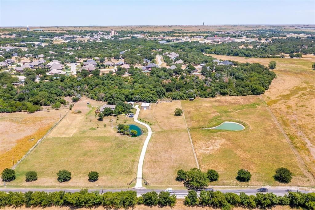Photo of 819 Old Annetta Road, Aledo, TX 76008 (MLS # 21236923)
