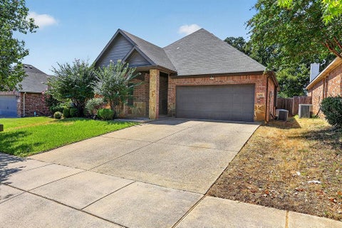 Tiny photo for 632 Atascosa Avenue, Fort Worth, TX 76120 (MLS # 21380306)