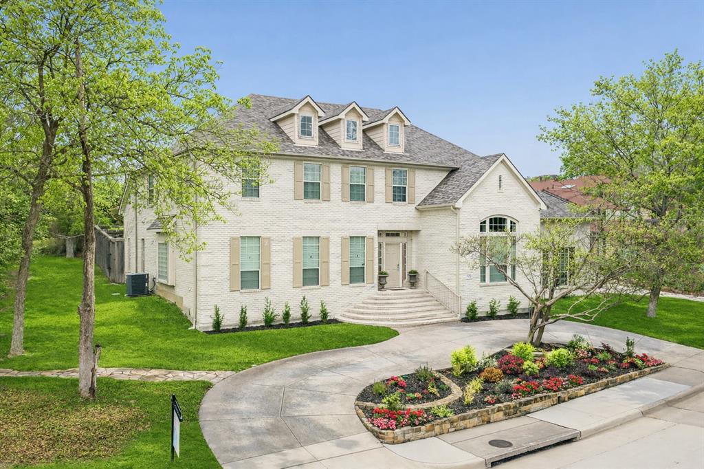 8904 Meadowknoll Drive