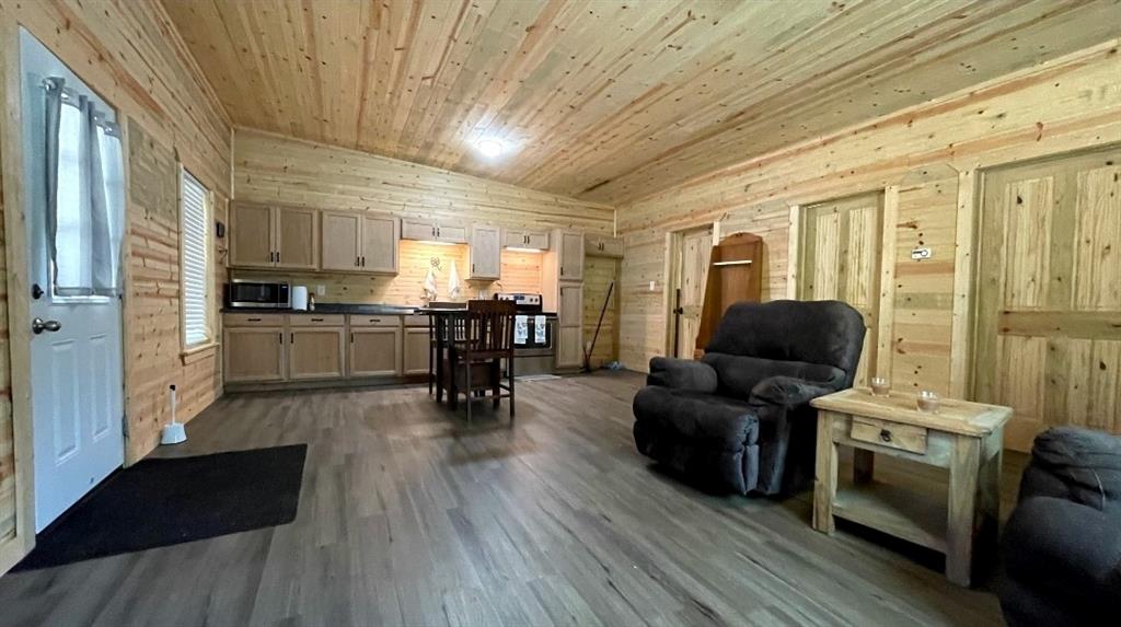 0471 W M Harris, Tract 1-2 - Land