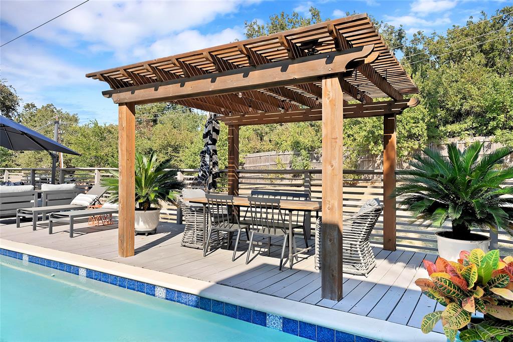 2907 Arbor Oaks Drive