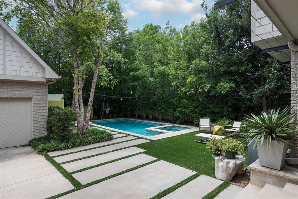 Highland Park West 02 Instl - Residential