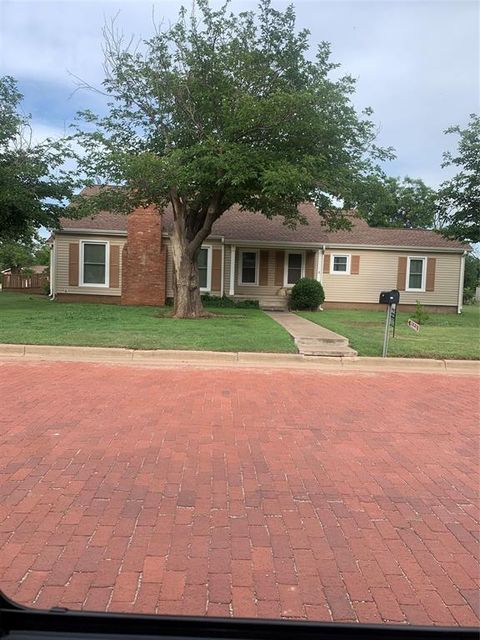 A home in Quanah