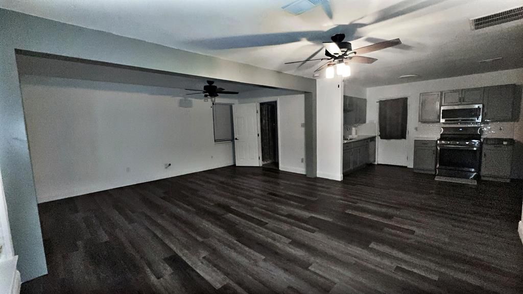 Photo of 1115 Casa Drive, Mesquite, TX 75149 (MLS # 21202020)