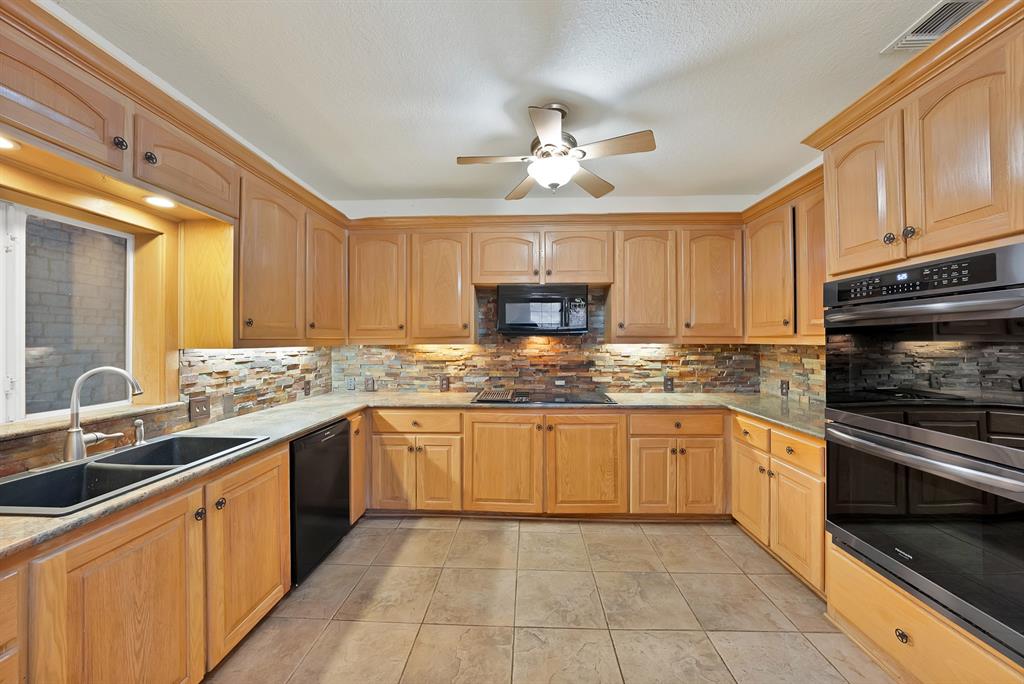 Fox Point Club - Residential