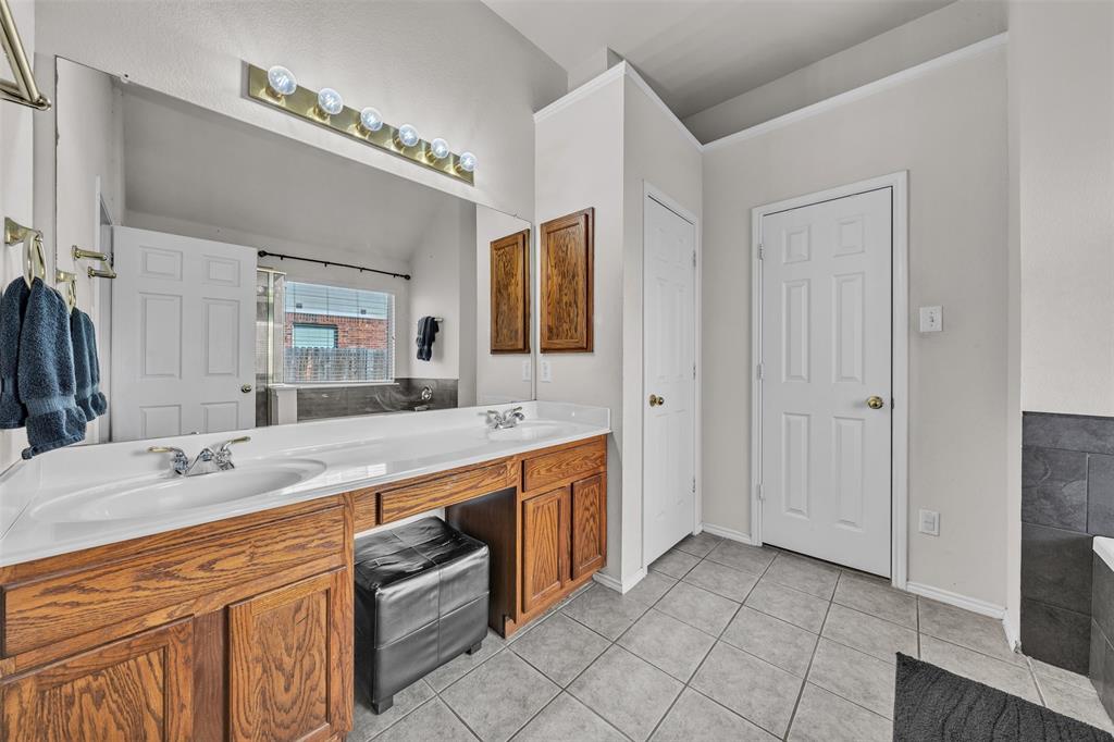 Holland Estates Add - Residential