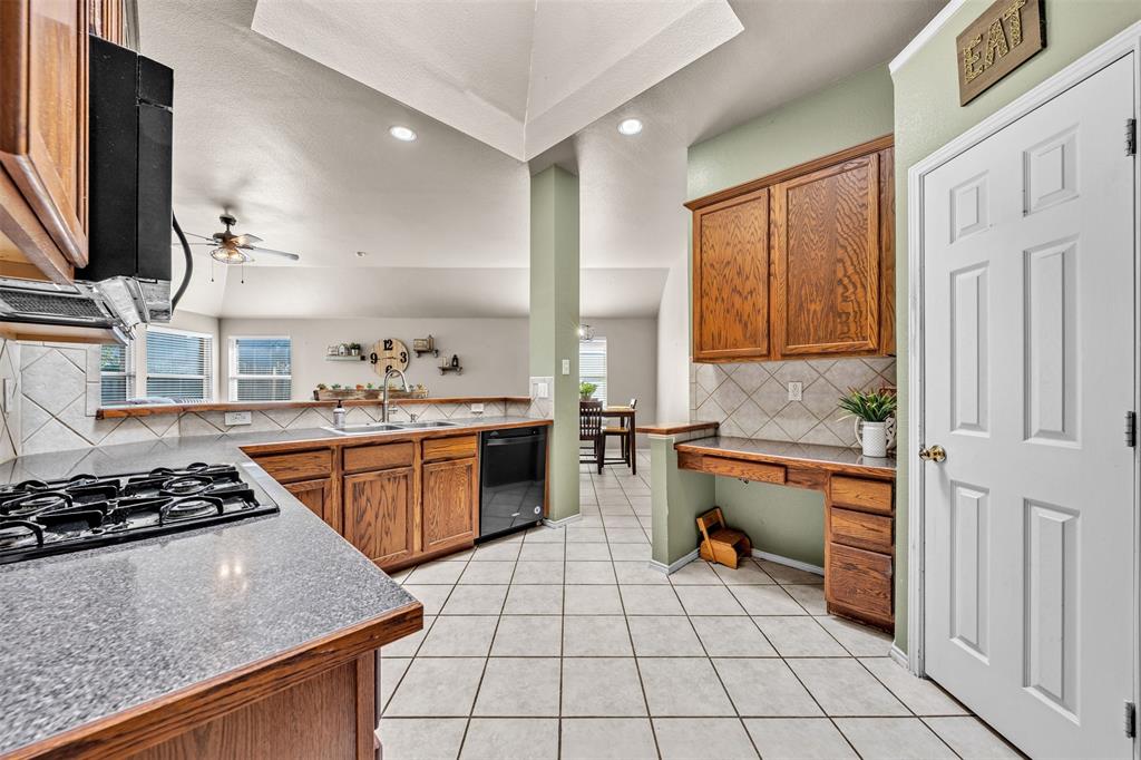 Holland Estates Add - Residential