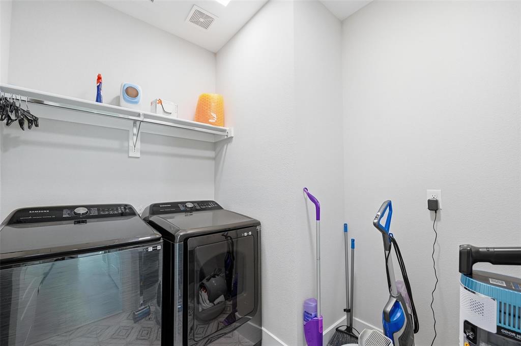 Creekside At Carter Square - Residential Lease