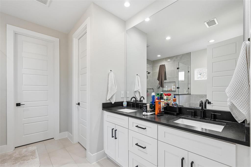 Creekside At Carter Square - Residential Lease