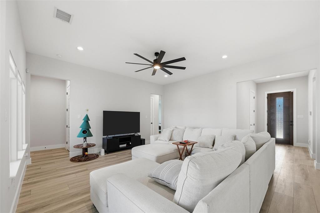 Creekside At Carter Square - Residential Lease