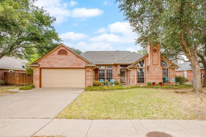 316 Shane Lane Burleson TX 76028