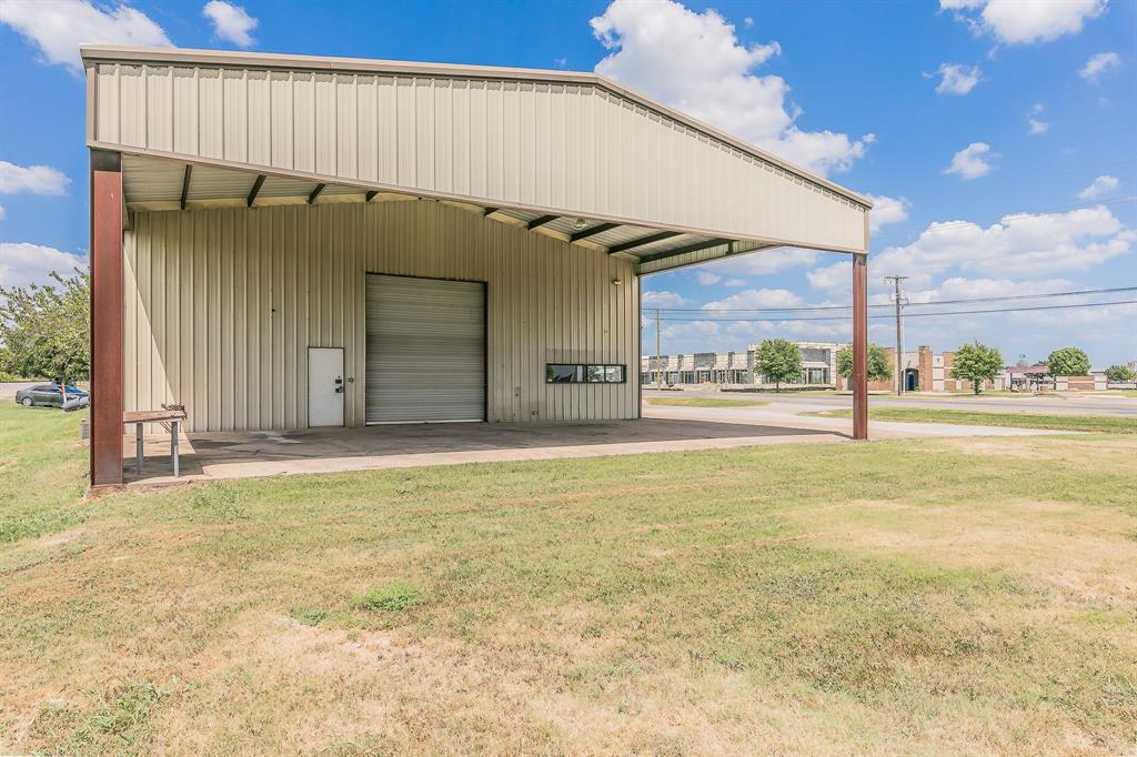 307 N State Highway 342