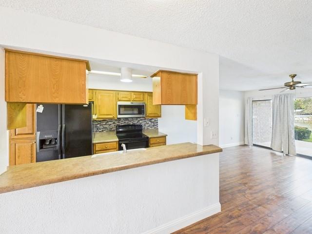 Life Scapes Condos - Residential