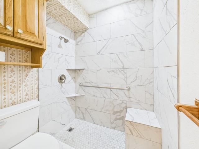 Life Scapes Condos - Residential